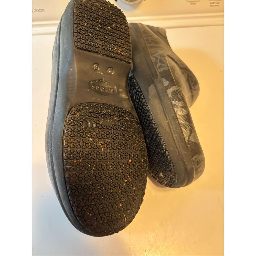 Crocs Shoes - Picture 4 of 5